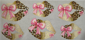 131 PinkBowLeopardLips