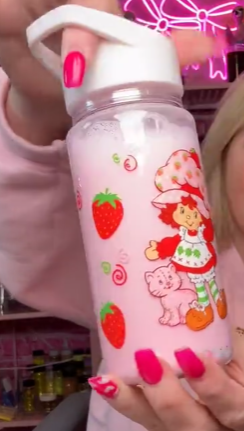 #11. kids 10oz Strawberry Milk Cup